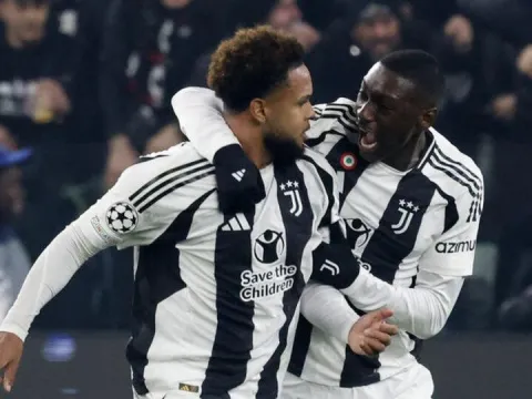 Juventus ilk yarıda fişi çekti! - fotoğraf 1
