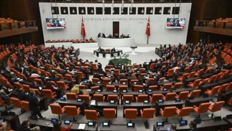 Fon kanunu görüşmeleri öne çekildi