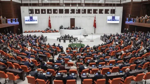 Fon tasfiyesi için 1 milyon liralık ara ödeme düzenlemesi Meclis'te