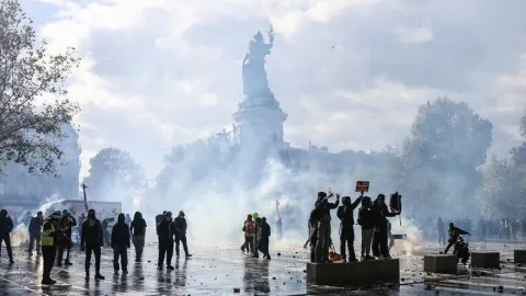Fransa’da olaylar durulmuyor… 4 şehirde sokağa çıkma yasağı