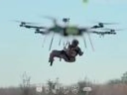 Ukraynalı asker kargo dronuyla kurtarıldı - fotoğraf 3
