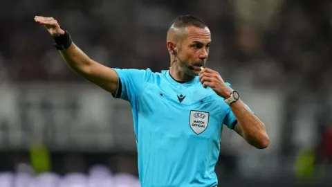Galatasaray-Barcelona maçının hakemi belli oldu