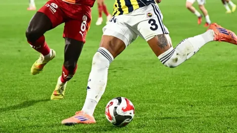 Galatasaray-Fenerbahçe maçı kaç kaç bitecek? Yapay zeka tahminini yaptı