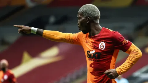 Galatasaray'ın eski yıldızı 1. Lig yolunda: Her an imzalar atılabilir