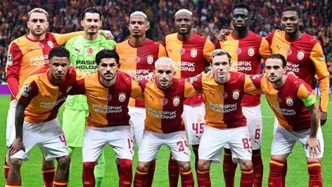 Galatasaraylı futbolcu resmen bıraktı! 'Aileme zaman ayırmak istiyorum!