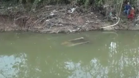 Gebze'de sel sularına kapılan araç Pendik'te bulundu. İki kişi hayatını kaybetmişti