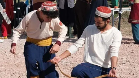 Geleneksel Türk Okçuluk Türkiye Şampiyonası 2’nci gününde sürüyor