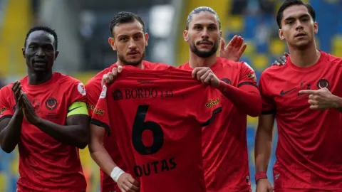 Gençlerbirliği 5 golle turladı: Kupada Karaköprü Belediyespor'u eledi