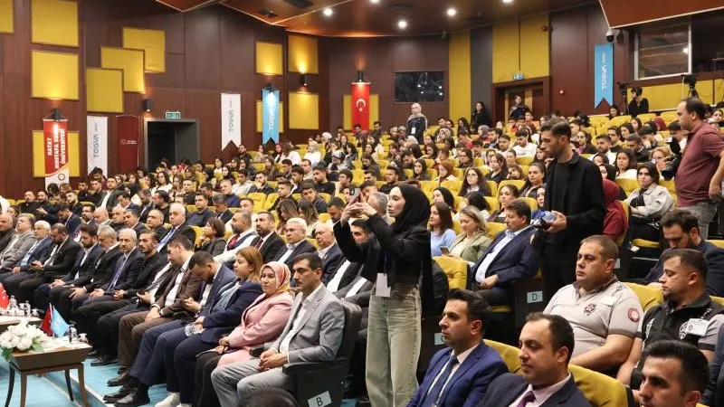 Gençlere Seslenen Başkan Öntürk: Gelecek Sizsiniz 