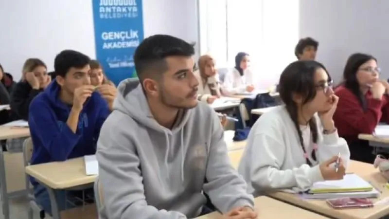 GENÇLİK AKADEMİSİ'NDEN KOLAYLAŞTIRICI EĞİTİM 