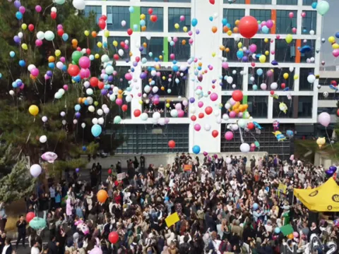 Malatya'da lösemiyi yenen 10 yaşındaki Hasan için hastane önünde balon uçuruldu - fotoğraf 5