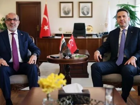 Türkiye ile Irak arasında yoğun enerji diplomasisi: Bakan Bayraktar, Irak Petrol Bakanı Hüdeyir ile görüştü - fotoğraf 1