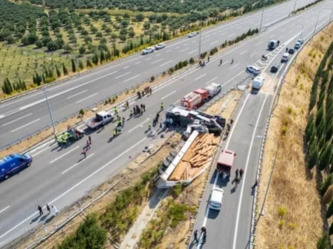 11 kişinin öldüğü kazada tur şirketinden şoke eden savunma! Suçu sürücüye attılar - fotoğraf 1