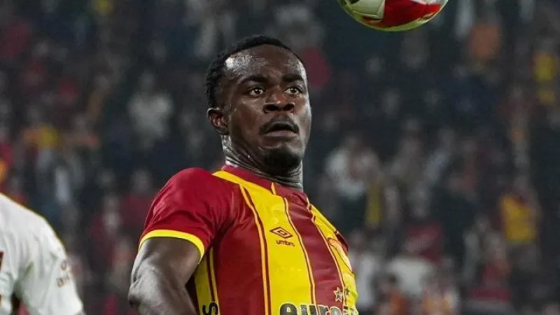 Göztepe orta sahası, Anthony Dennis'i arıyor
