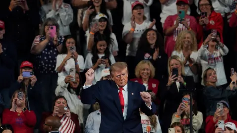 Gözünü okyanuslara dikti. "Trump Okyanusu'na ihtiyacımız var"