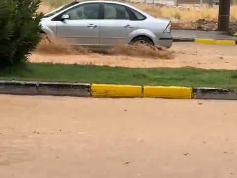 Diyarbakır ve Hatay'da şiddetli yağış: Sokaklar göle döndü, dere taştı sel oluştu - fotoğraf 3