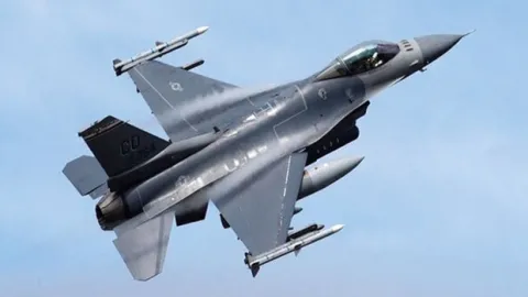 Güney Kıbrıs’taki F-16’lar kalıcı olacak