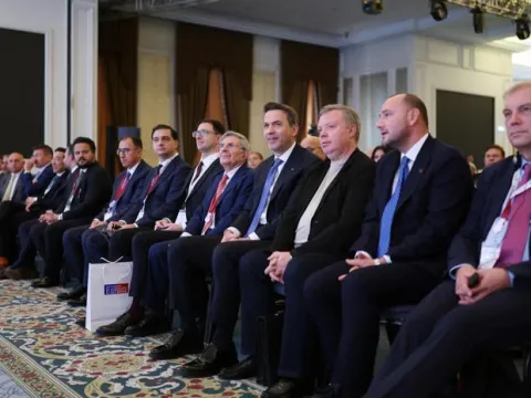 Bakan Bayraktar: Türkiye, önemli bir enerji merkezi konumunda - fotoğraf 1