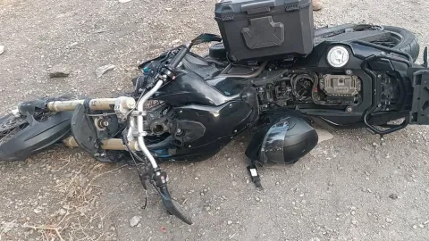 Hafif ticari araç ile çarpışan motosiklet sürücüsü öldü