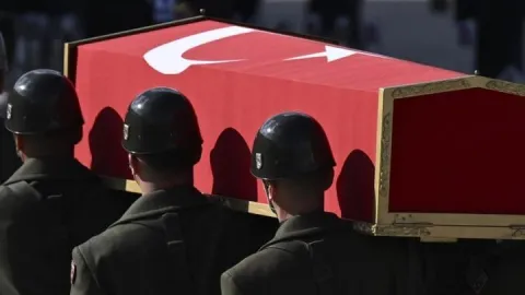 Hakkari'de hudut geçiş olayına müdahale ederken yaralanan askerimiz şehit oldu