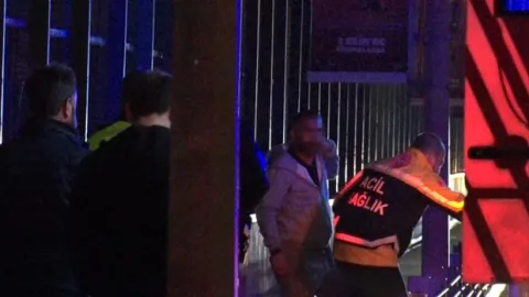 Haliç Köprüsü’nde intihar girişiminde bulunan şahıs 2 saat sonra ikna edildi