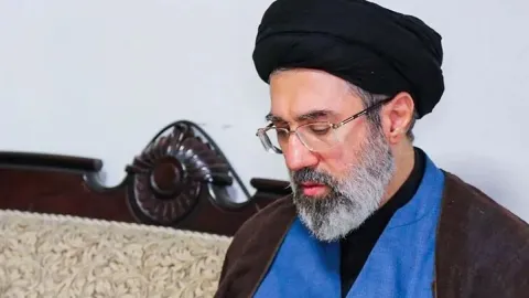 Hamaney'den 'sınır tanımayan saldırılar' mesajı
