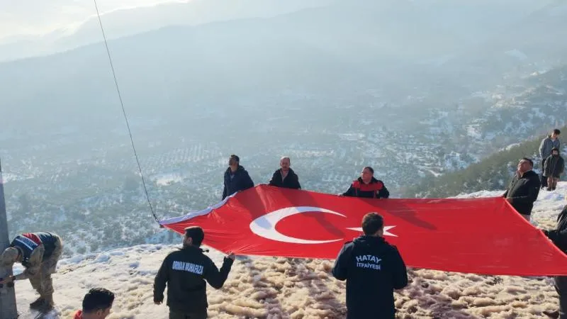 HASSA’YA ŞANLI TÜRK BAYRAĞI