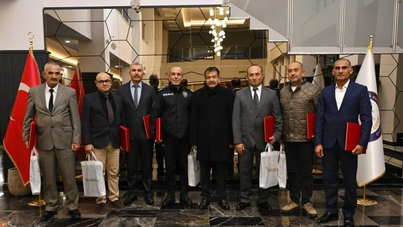 HATAY’DA 6 POLİSE ŞÜKRAN PLAKETİ