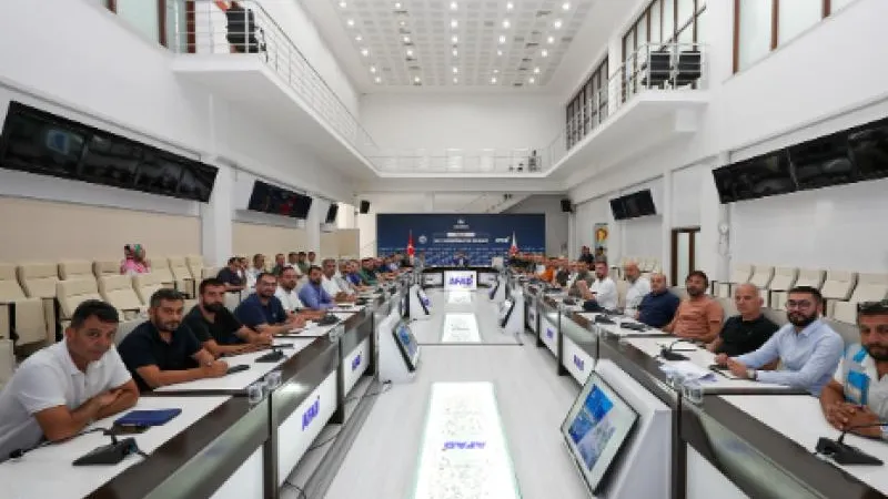 HATAY'DA EMLAK KONUTLARI İNŞAATLARI DEĞERLENDİRİLDİ