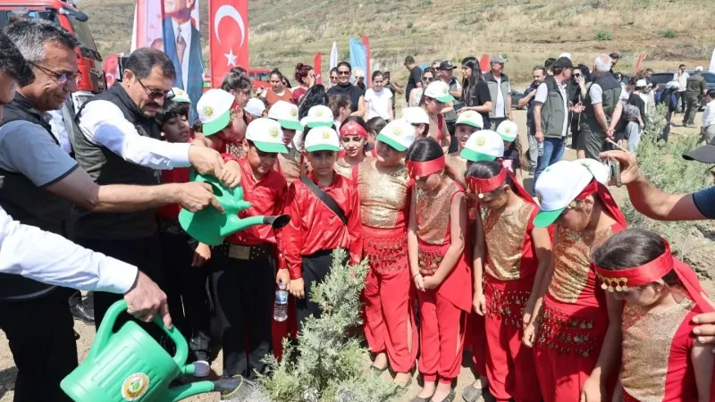 HATAY’DA FİDANLAR TOPRAKLA BULUŞTU