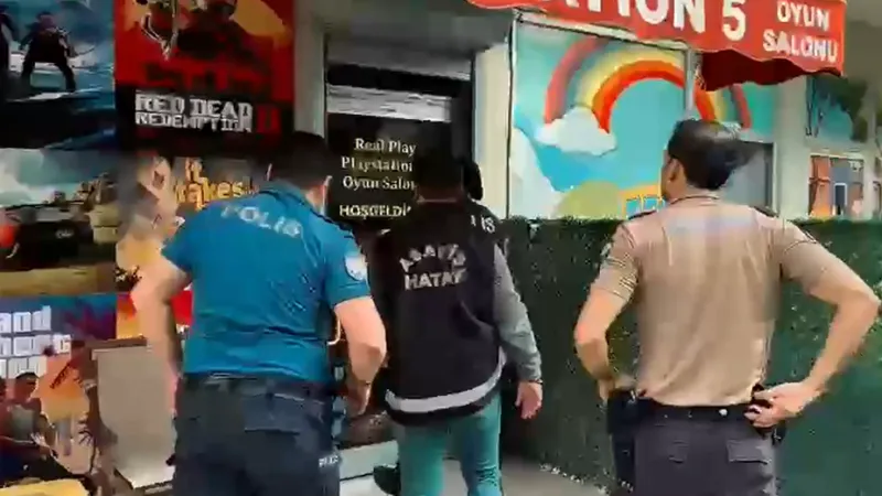 HATAY'DA İNTERNET KAFELERE DENETİM