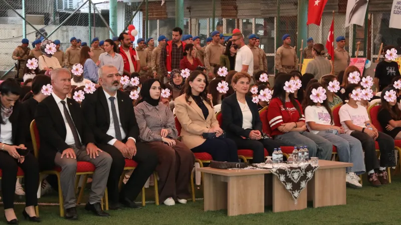 HATAY'DA KIZ ÇOCUKLARINA ÖZEL KUTLAMA