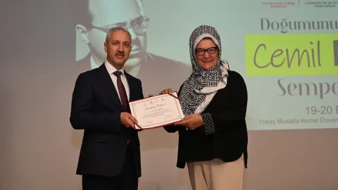 Hataylı Düşünür Cemil Meriç'i Anlamak ve Hatırlamak