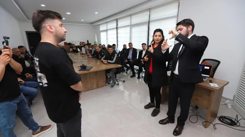 HATSU PERSONELİNE İŞARET DİLİ EĞİTİMİ