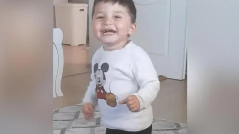 Havuza düşen 2 yaşındaki Hasan İsmail öldü