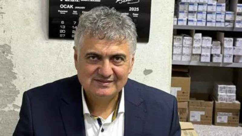 Hayırseverlerden Hatay'a Kırtasiye Bağışı