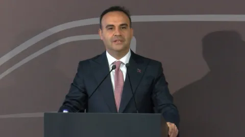 "Her yeni eser tam bağımsızlık iradesinin nişanesi"
