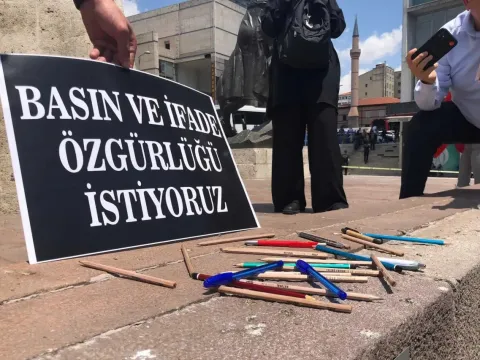 Gazetecilerden Türkiye genelinde eş zamanlı eylem kararı: 24 Ekim'de meydanlara iniyorlar - fotoğraf 1