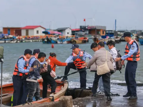 Dev fırtına nedeniyle Tayvan'da hayat durdu. Yaklaşık bin uçuş iptal - fotoğraf 1