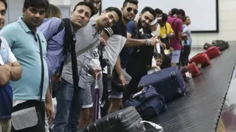 Hintlilere kapılarını sonuna kadar açtılar