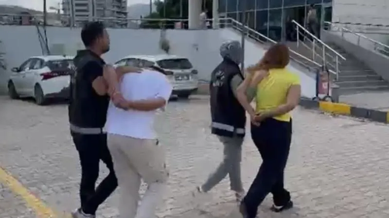 Hırsızlık Suçundan Aranan İki Kişi Tutuklandı