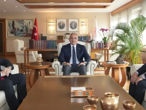 Bakan Ersoy, Devlet Opera ve Balesi Genel Müdürü Atilla'yı kabul etti - fotoğraf 3