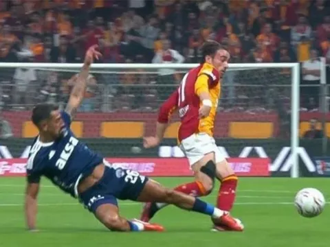 Galatasaray'ın Kasımpaşa maçında beklediği penaltıyı ve Torreira'nın kırmızı kartını yorumladılar: Karar doğru! - fotoğraf 5