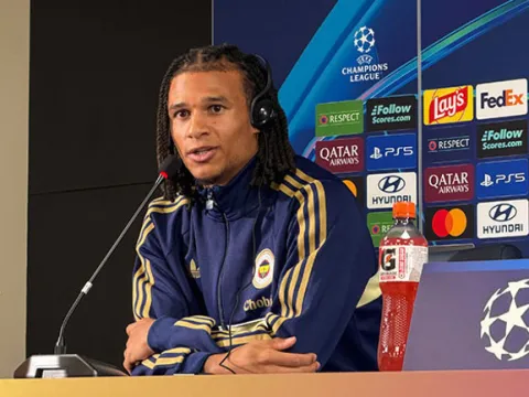 Fenerbahçe-Slavia Prag maçı öncesi Ake ile İsmail Kartal konuştu: Asensio ve Kante çok farklı, çok değerli - fotoğraf 4