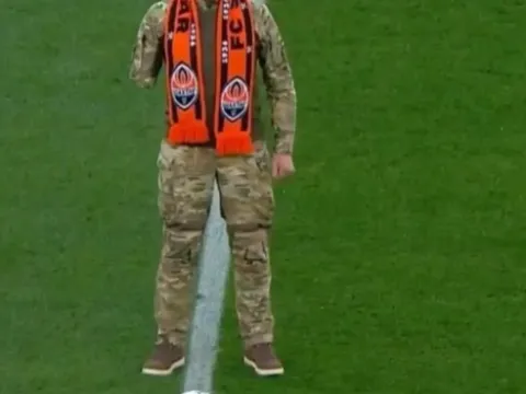 Arda Turan'ın yaptığı jesti dünya konuşuyor - fotoğraf 2