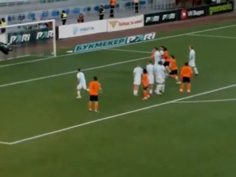 Herkes bu kaleciyi konuşuyor! Son dakikalarda frikikten müthiş gol attı - fotoğraf 3
