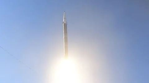 Husilerden Suudi Arabistan'da havalimanına balistik füze saldırısı
