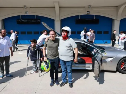 Massa, görme engelli hayranıyla İstanbul Park'ta buluştu - fotoğraf 2