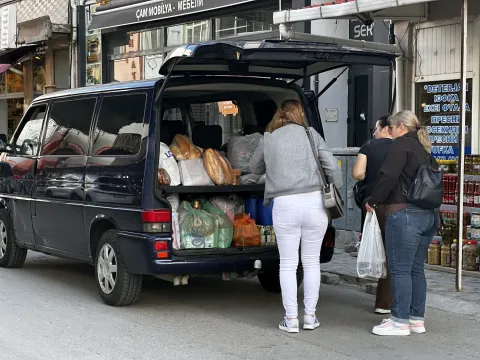 Burgarlar Edirne'ye akın ettiler: Kışlık erzakları doldurup götürdüler - fotoğraf 3