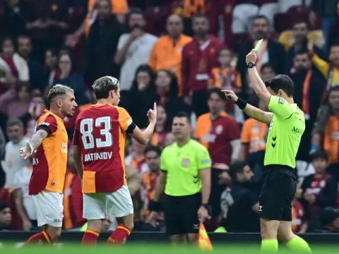Eski hakemlerden penaltı ve kırmızı yorumu! - fotoğraf 1